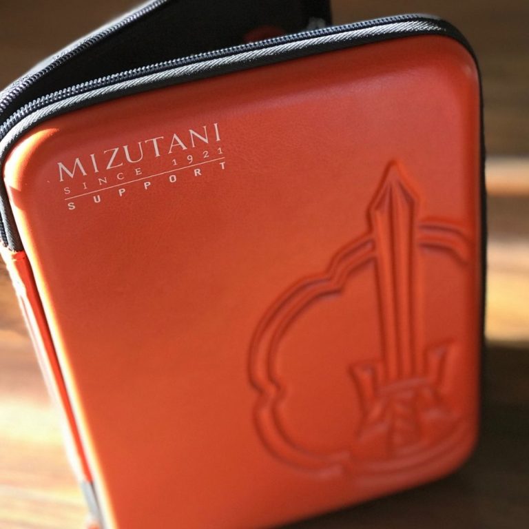box pochette de rangement pour 6 paires de ciseaux Mizutani
